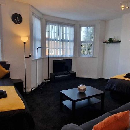 Sapphire Apartments Кардиф Екстериор снимка
