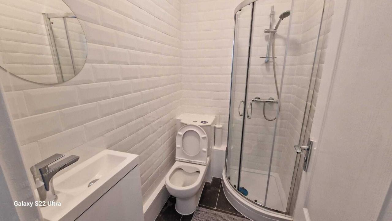 Sapphire Apartments Кардиф Екстериор снимка