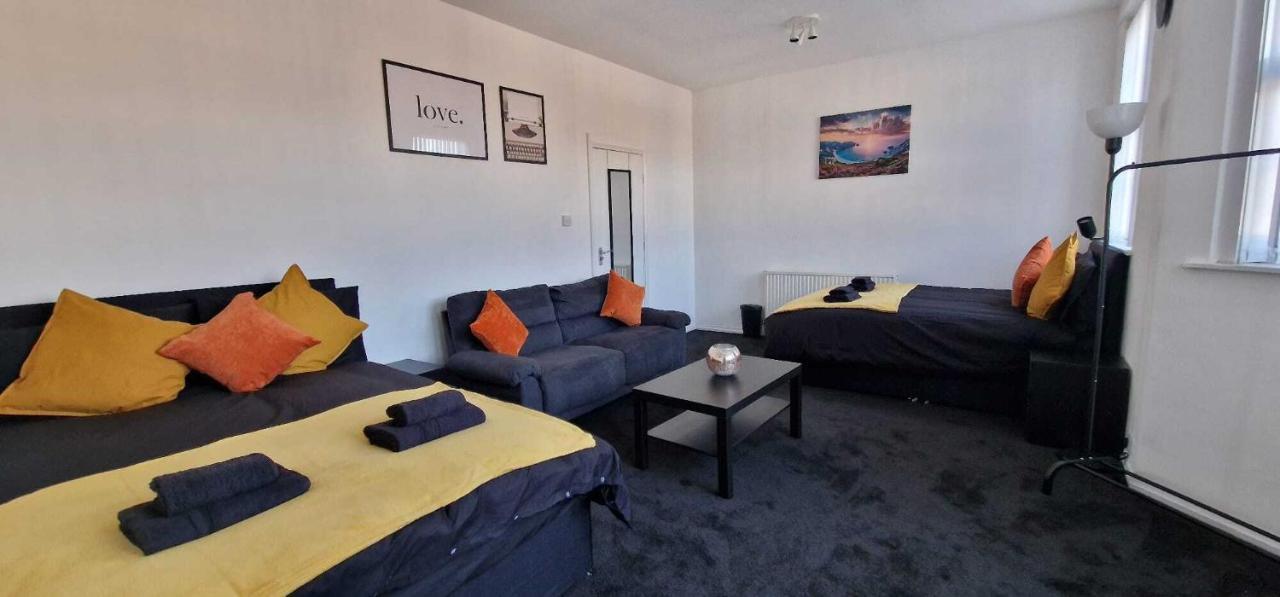 Sapphire Apartments Кардиф Екстериор снимка
