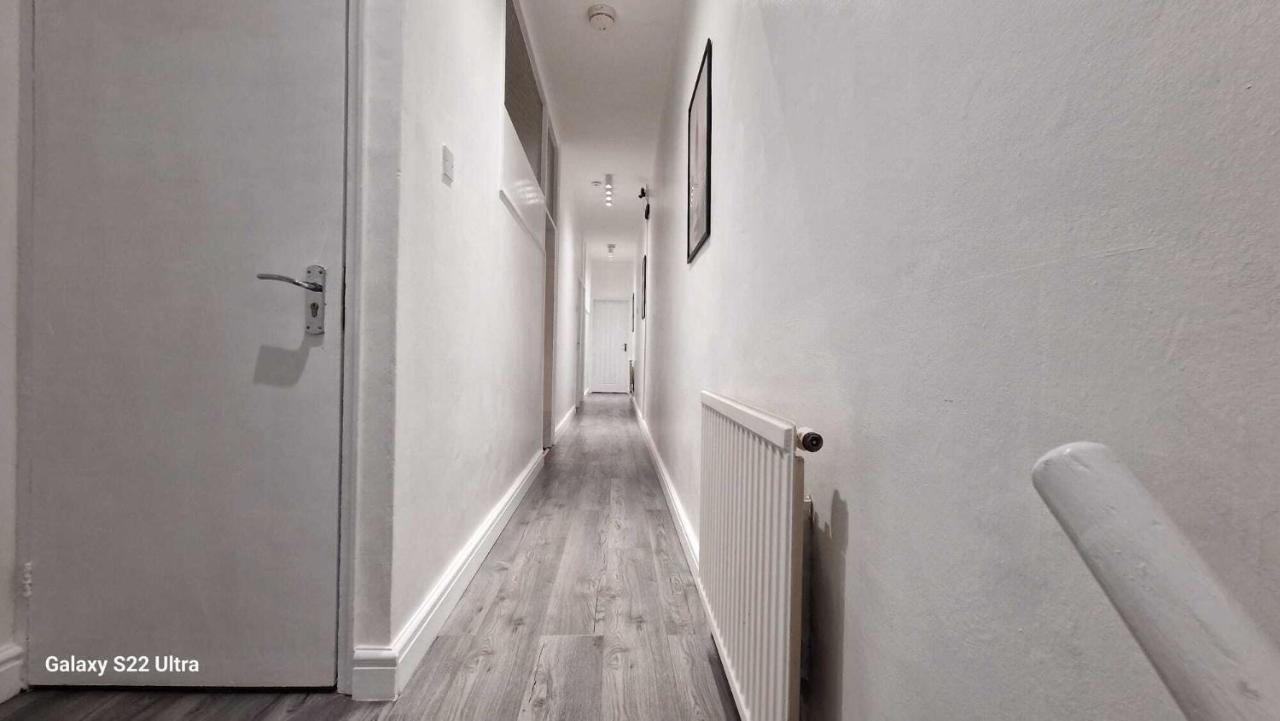 Sapphire Apartments Кардиф Екстериор снимка