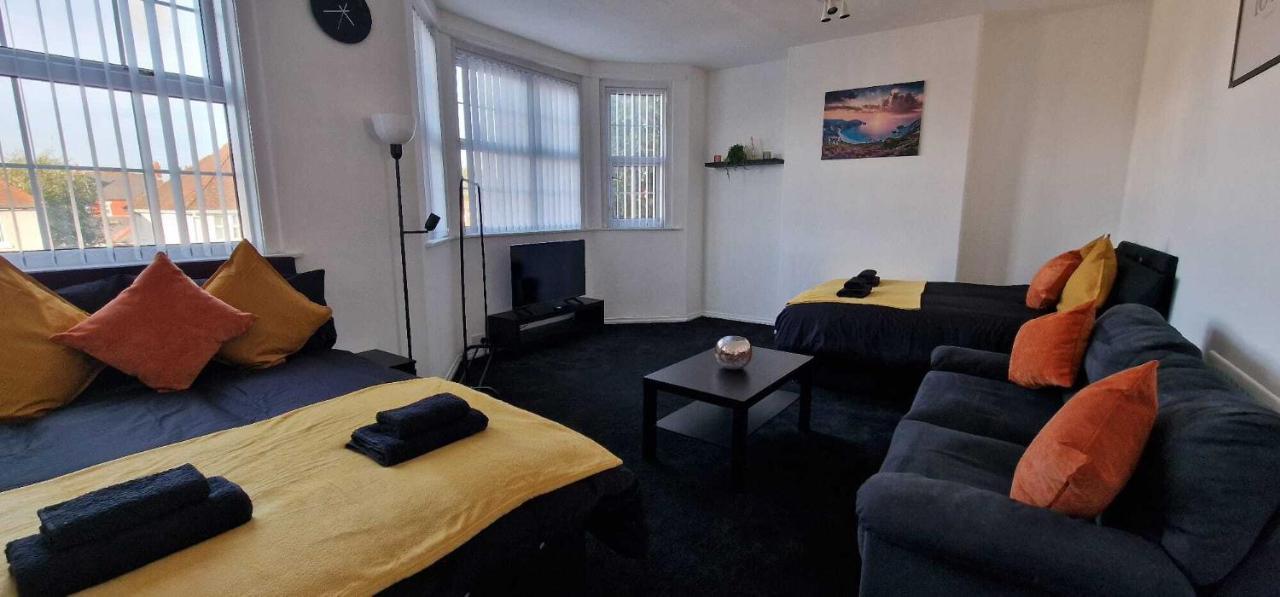 Sapphire Apartments Кардиф Стая снимка